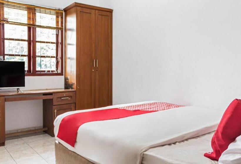 Номер Deluxe, Capital O 93279 Asyoka Penginapan Pasutri