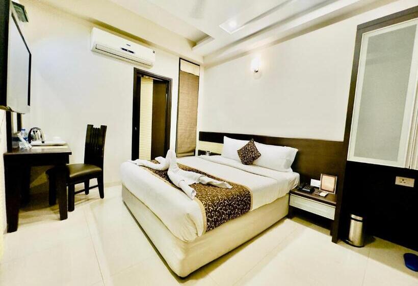 اتاق لوکس, Blueberry Nest Zirakpur