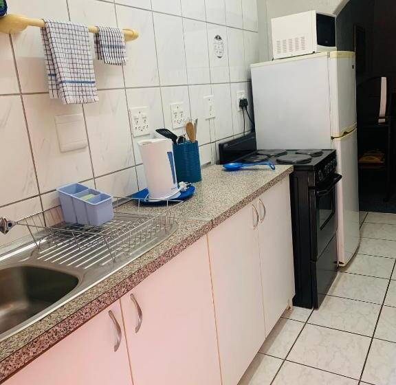 Номер Стандарт Трехместный, Busa House