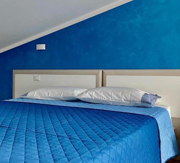 Standard Triple Room with Terrace, B&b Niu Susu