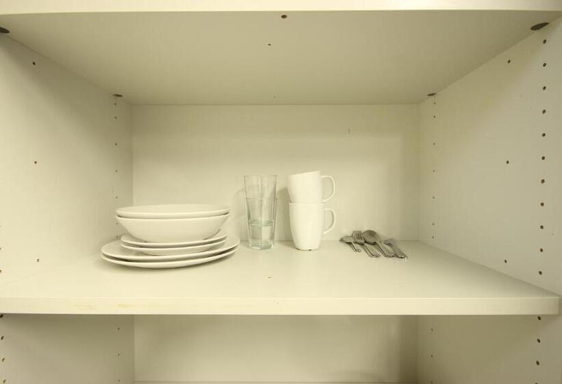 带共用浴室的标准房间, Forenom Hostel Vantaa Kehä Iii