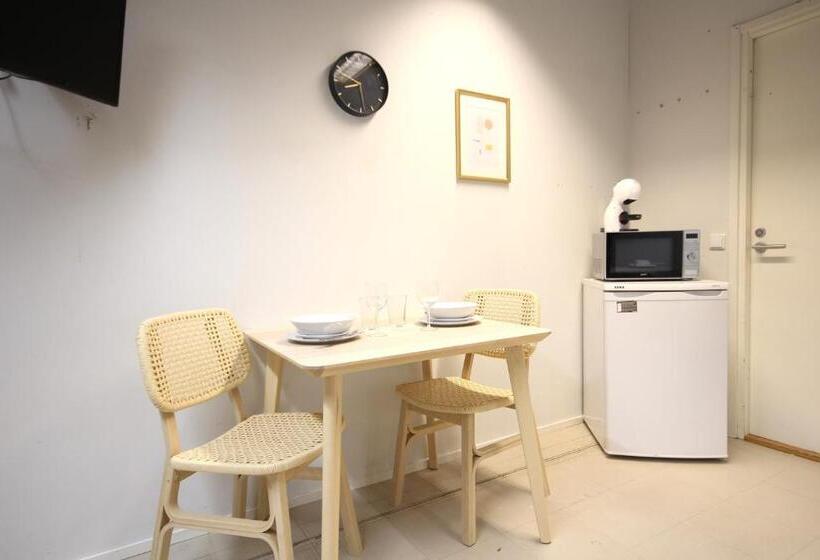 高级大房间, Forenom Hostel Vantaa Kehä Iii