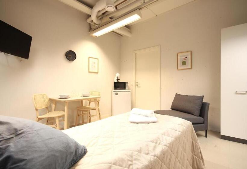 Номер Superior, Forenom Hostel Vantaa Kehä Iii