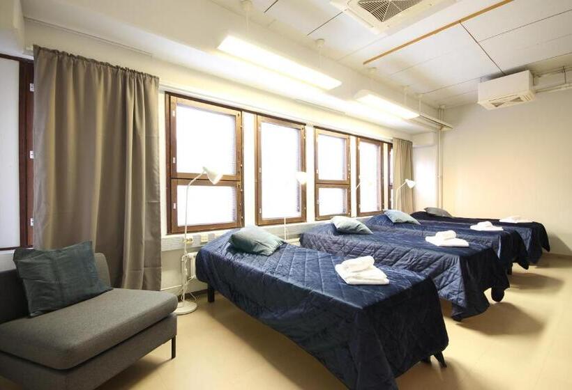 스탠다드 4인용 룸 공용 욕실, Forenom Hostel Vantaa Kehä Iii