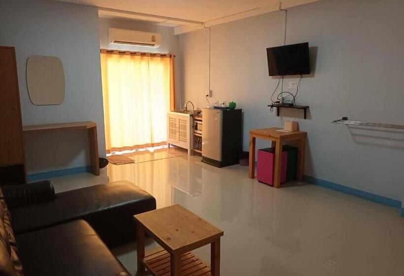 Семейный Номер, Center Place Ang Thong
