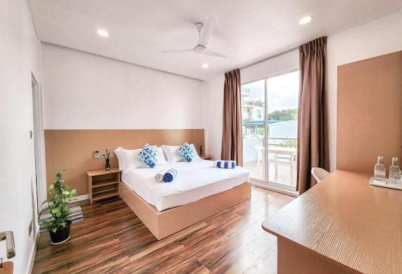اتاق لوکس با بالکن, Raalhu Fonu Maldives
