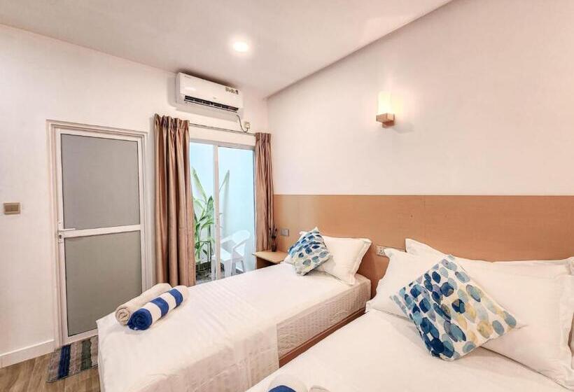 اتاق لوکس سه تخته, Raalhu Fonu Maldives