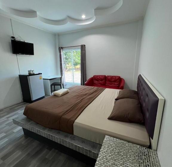 스탠다드 룸 킹사이즈 침대, Nuttida Resort ณัฐธิดา รีสอร์ท