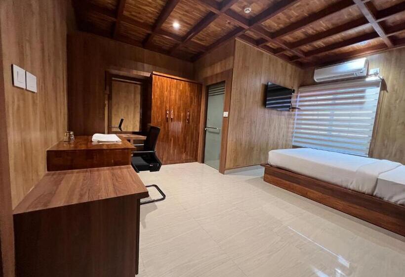 Номер Стандарт, Sanjeevini Ayurveda And Yoga Retreat
