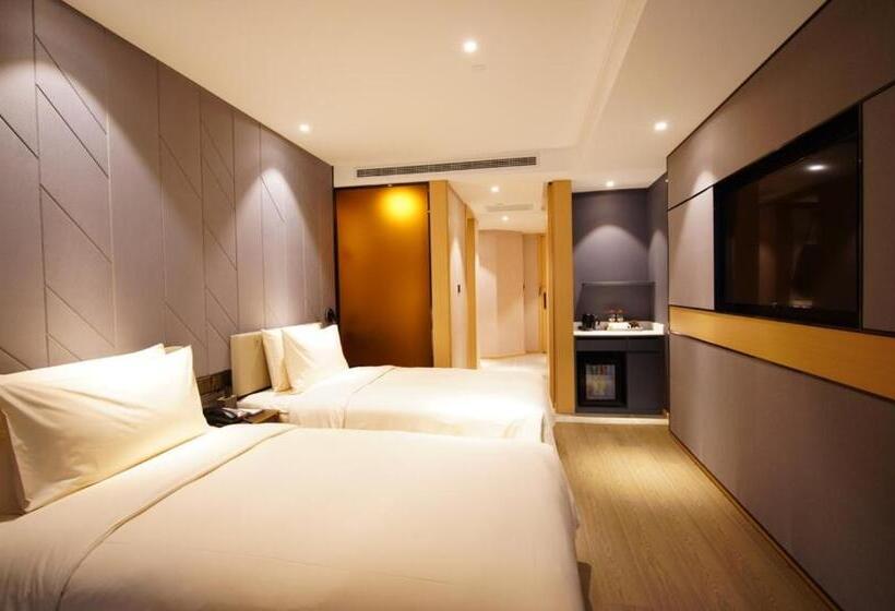 Номер Superior, Atour Hotel Gangding Metro Station Taikoo Hui Tianhe Guangzhou     Free Shuttle Bus Service Between