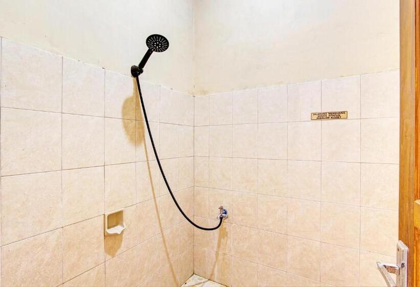 Quarto Estandar, Oyo 93208 Guest House Cemara 2