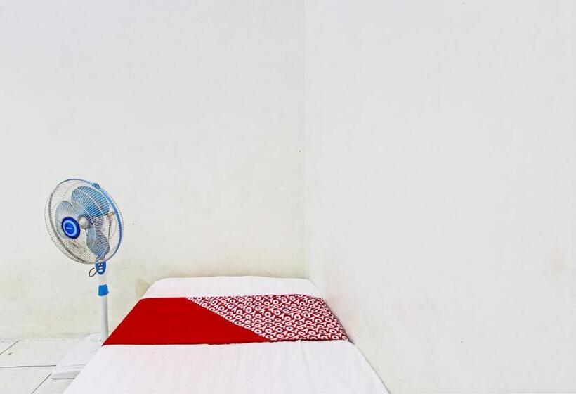Quarto Estandar, Oyo 93208 Guest House Cemara 2