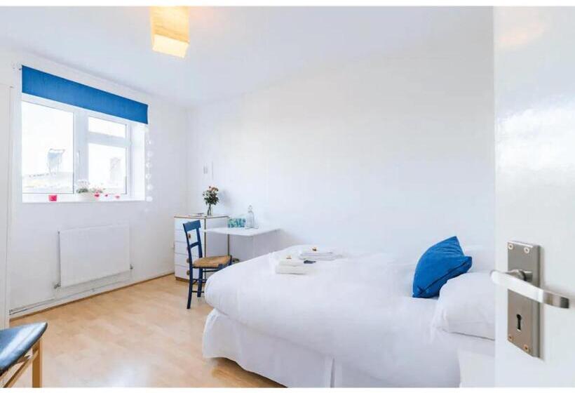 スタンダードルーム, Central London Flat Share