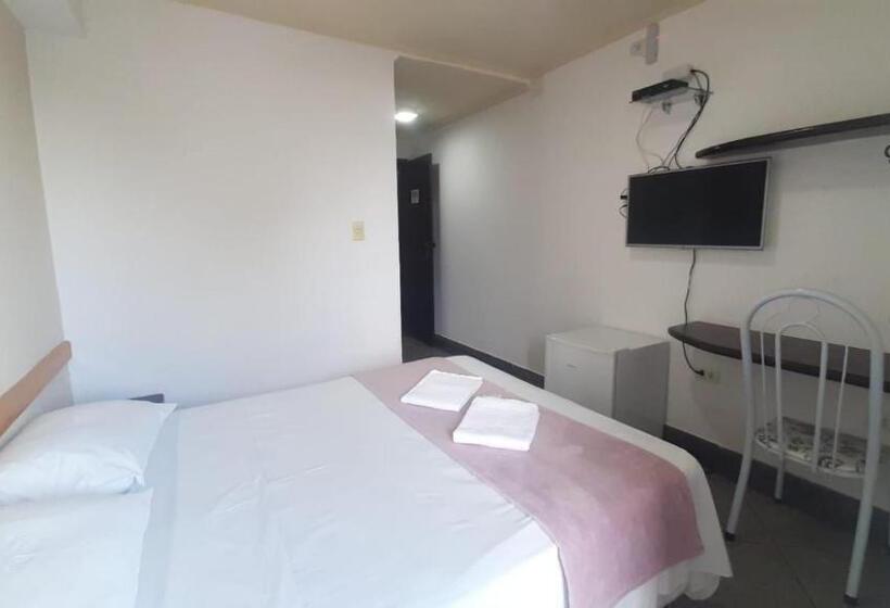 Quarto Estandar, Coité Plaza