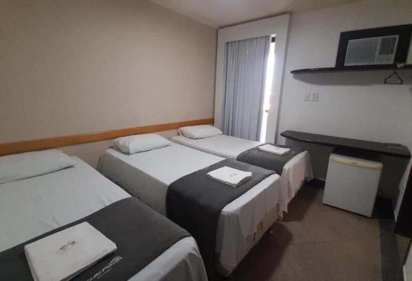 Quarto Triplo Estandar, Coité Plaza