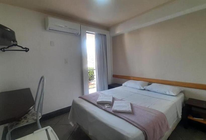 Quarto Estandar, Coité Plaza