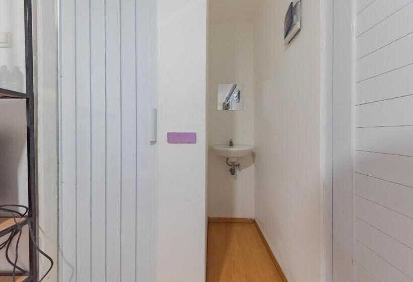 Номер Стандарт, Reddoorz Near Universitas Advent Indonesia