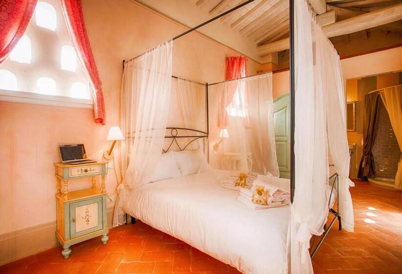 Апартаменты 1 Спальня, Isa Farmhouse With Swimming Pool Just 20 Minutes From Arezzo, Apartments With Panoramic Views