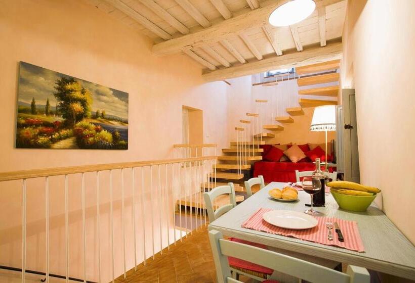 Апартаменты 1 Спальня, Isa Farmhouse With Swimming Pool Just 20 Minutes From Arezzo, Apartments With Panoramic Views