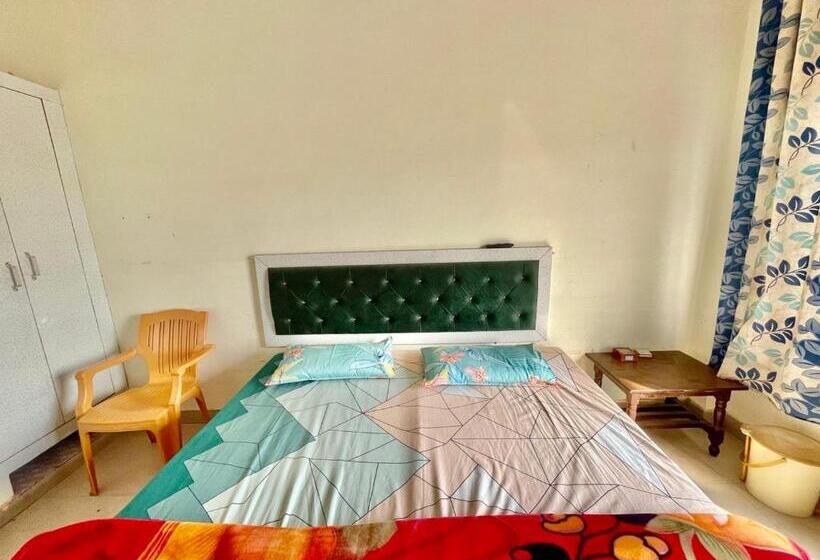 标准间带阳台, Garg Complex Guesthouse