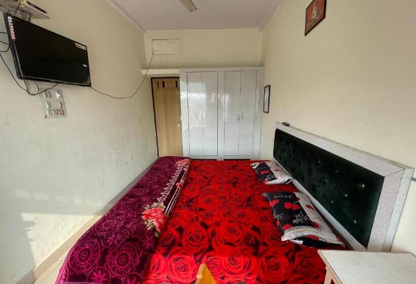标准间带阳台, Garg Complex Guesthouse
