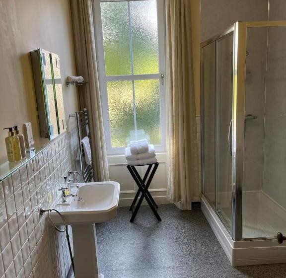 اتاق لوکس, Oronsay Guest House