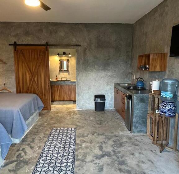 جناح مطلّ علي حمام السباحة, Villas Del Scarlet Cardones