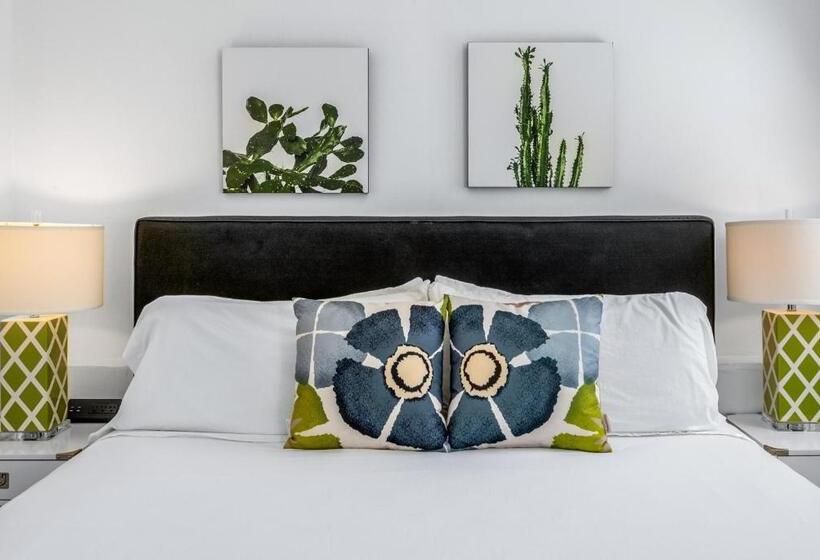 스위트, The Three Fifty Hotel, A Kirkwood Collection