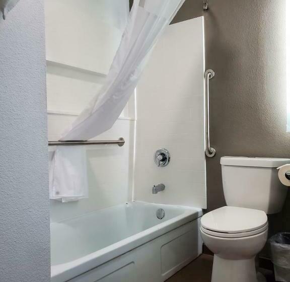 Номер Стандарт, Money Saver Motel