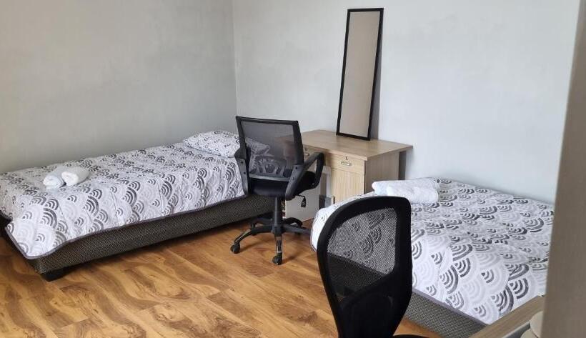 Quarto Economy, 6 Crawford Road, Rondebosch East