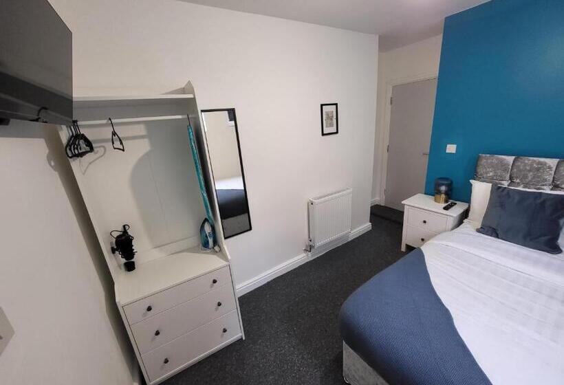 Студия Стандарт, Nottingham Forest Rd, Short Stays