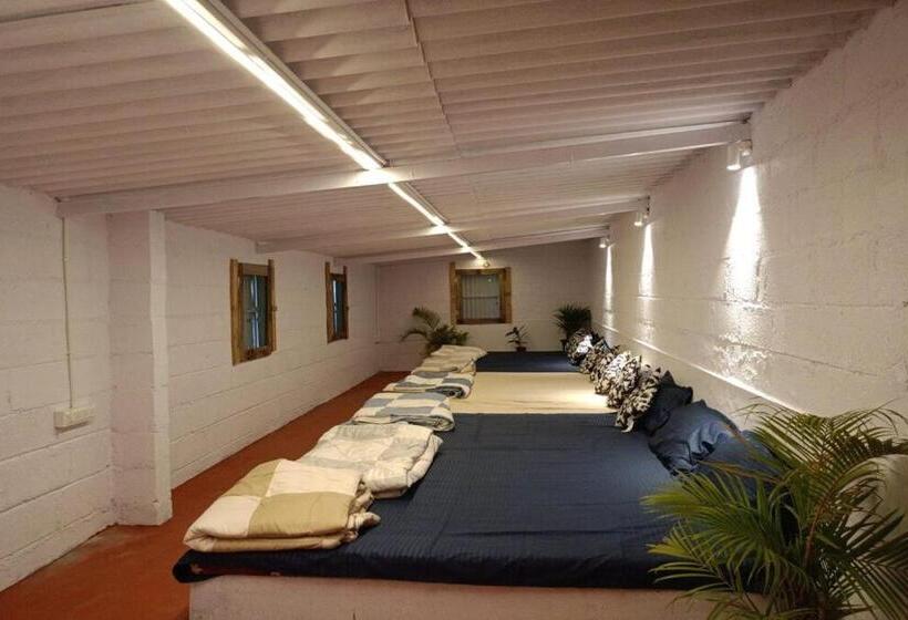 家庭间, Casa Dormitory