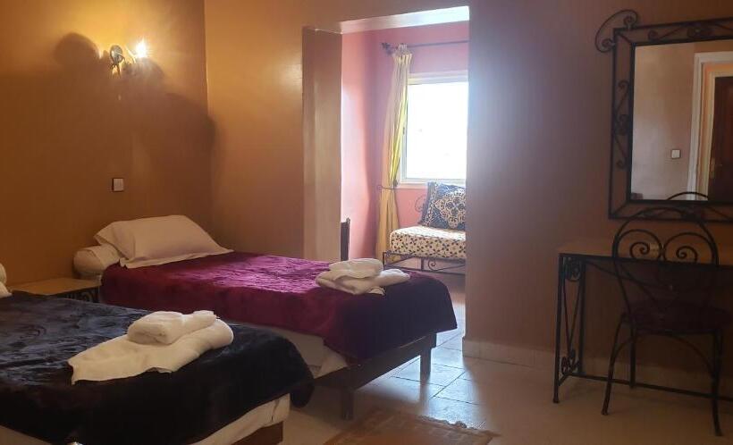 Quarto Triplo Estandar, Hôtel Ziad