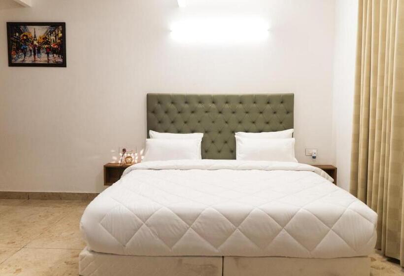 Номер Стандарт, The Lodgers Hotel Near India Expo Centre & Mart Greater Noida
