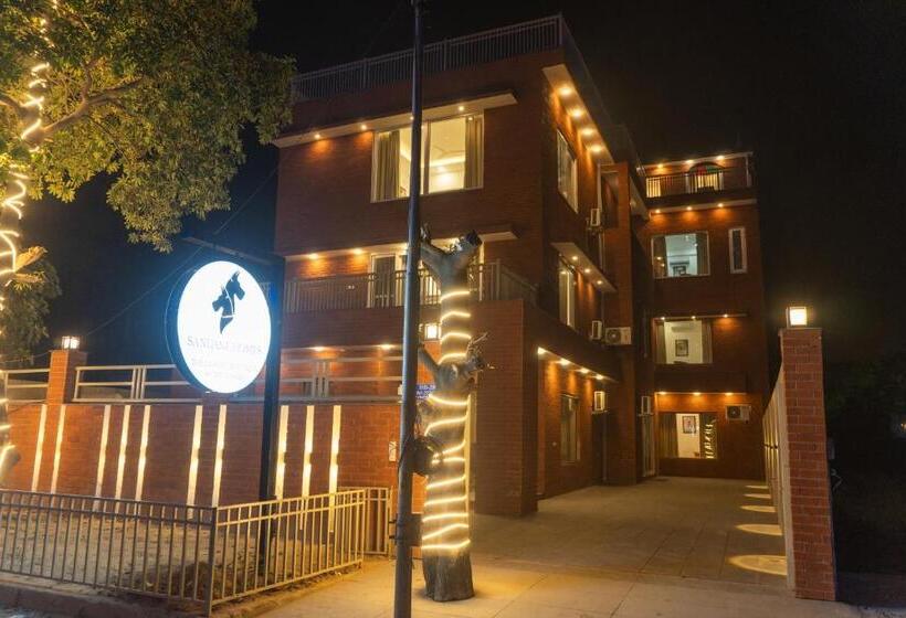 Люкс Superior, The Lodgers Hotel Near India Expo Centre & Mart Greater Noida