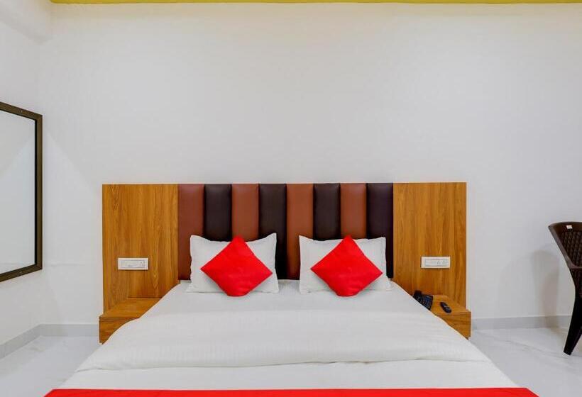 Трехместный Номер Классика, Oyo Hotel Raghav Palace