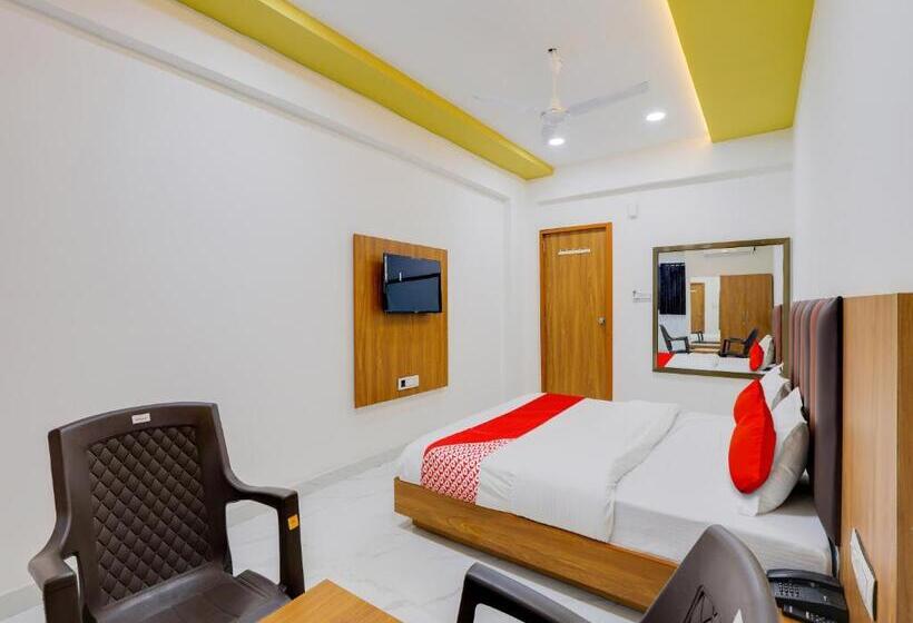 Трехместный Номер Классика, Oyo Hotel Raghav Palace