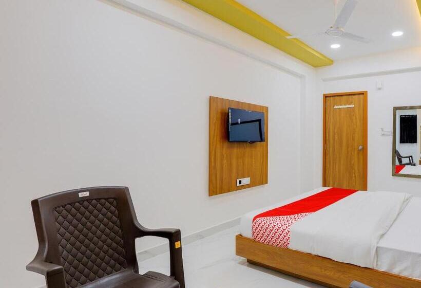 Трехместный Номер Классика, Oyo Hotel Raghav Palace