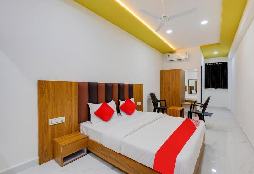 Трехместный Номер Классика, Oyo Hotel Raghav Palace