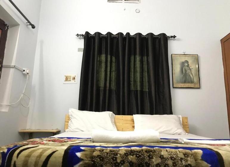 Quarto Estandar, Balaji Atithi Bhawan