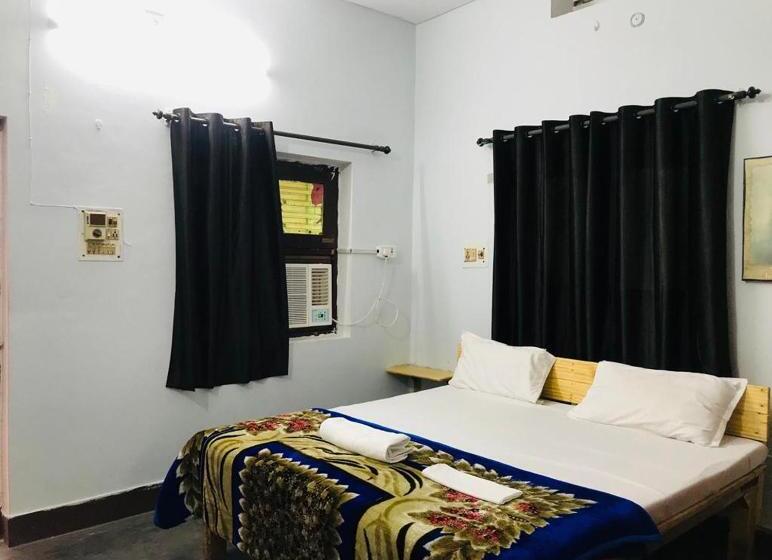 Quarto Estandar, Balaji Atithi Bhawan