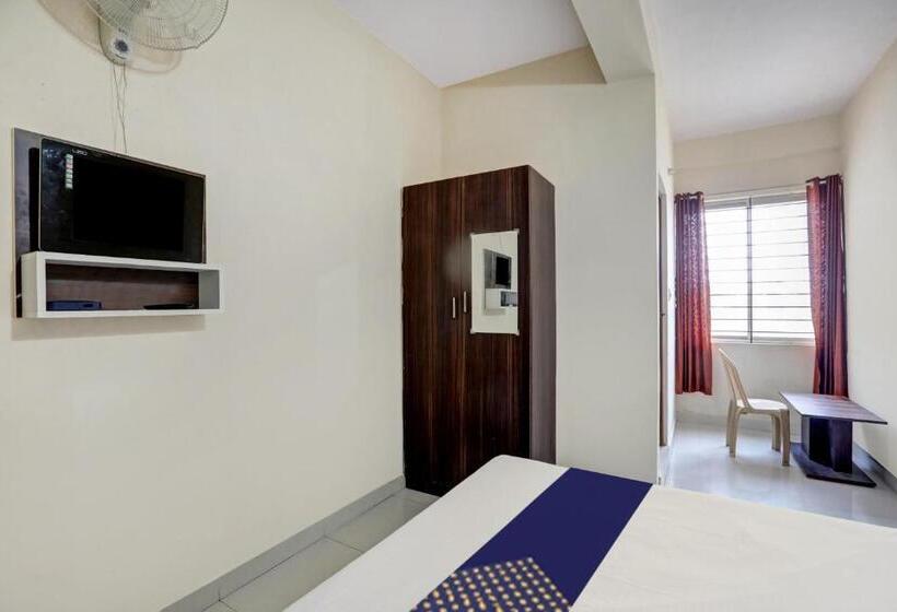 Трехместный Номер Классика, Spot On Capital Inn Hotel Rooms