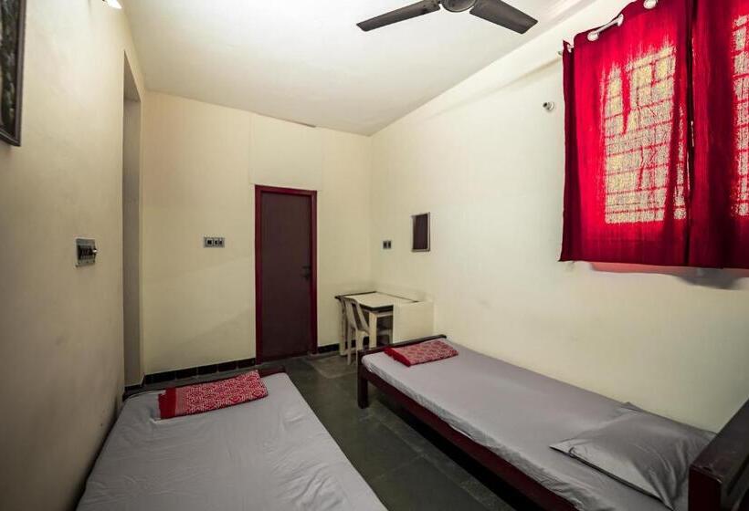 غرفة قياسية, Sacar Guest House