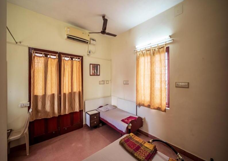 غرفة قياسية سرير كينج, Sacar Guest House