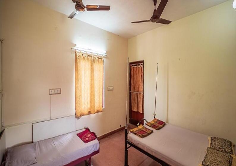 غرفة قياسية سرير كينج, Sacar Guest House