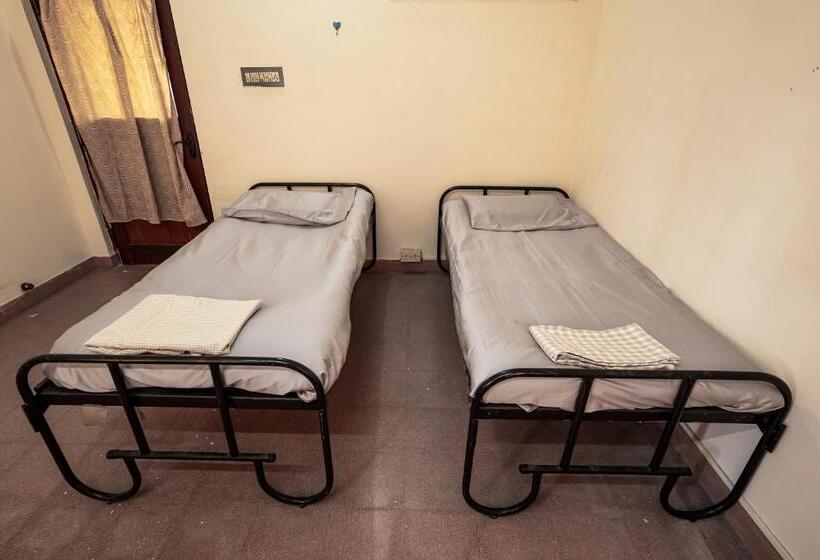غرفة قياسية, Sacar Guest House