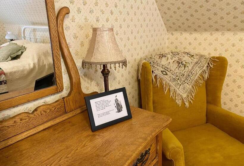 스탠다드 룸 공동 욕실, Pansy’s Parlor Bed & Breakfast