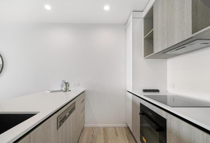 Апартаменты 2 Спальни, Sandbar Burleigh