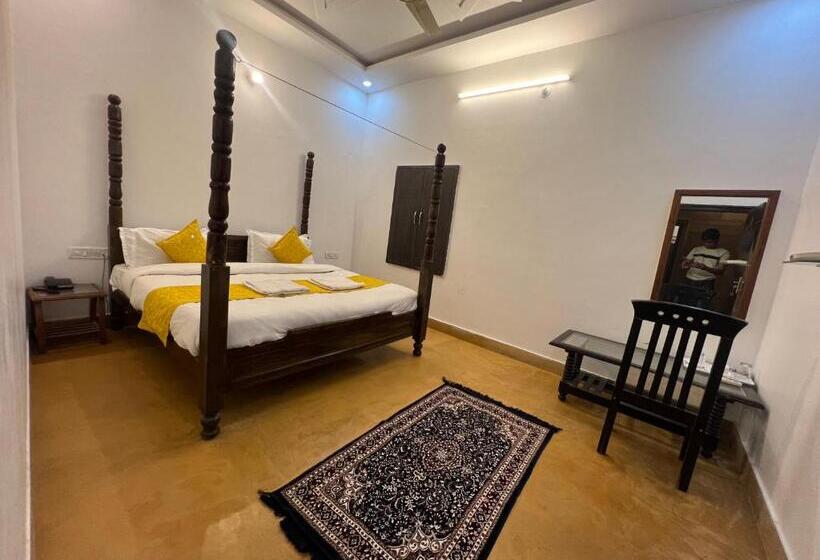 Quarto Deluxe, Dara & Camel Safari