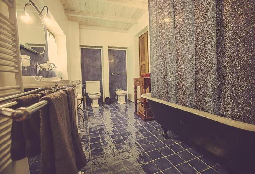 Полулюкс с Балконом, Relais Di Charme Frazione Chiavolino